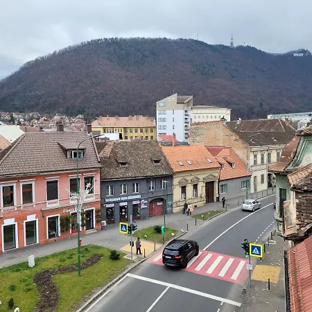 Ema's Vintage Spacious 2 Bedroom With Mountain View Brasov